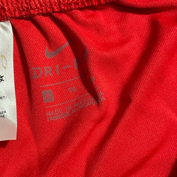 Nike Womens Athletic Shorts Size XL Red Soccer Football Shorts Dri Fit Mid Rise - Picture 4 of 10